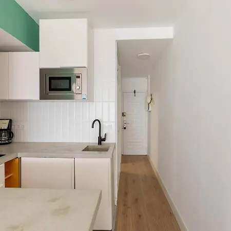 Apartment Front Studio. Oceanview Terrace. Fastwifi *